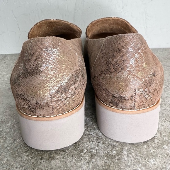 NEW Vionic Kensley Leather Snake Print Slip-On Platform Loafers Women’s Size 8 - Picture 6 of 8